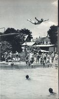 Life (1883-2000 Clair Maxwell/Life Publishing Company) Magazine Aug 9 1968
