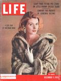 Life (1883-2000 Clair Maxwell/Life Publishing Company) Magazine Dec 5 1955