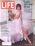 Life (1883-2000 Clair Maxwell/Life Publishing Company) Magazine Jul 27 1962