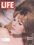 Life (1883-2000 Clair Maxwell/Life Publishing Company) Magazine Jul 28 1961